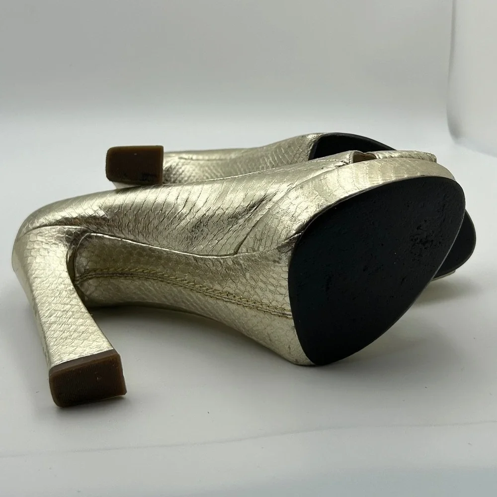 KORS Michael Kors Platform Pumps Womens‎ 8M Gold Metallic Leather Mary Jane Glam